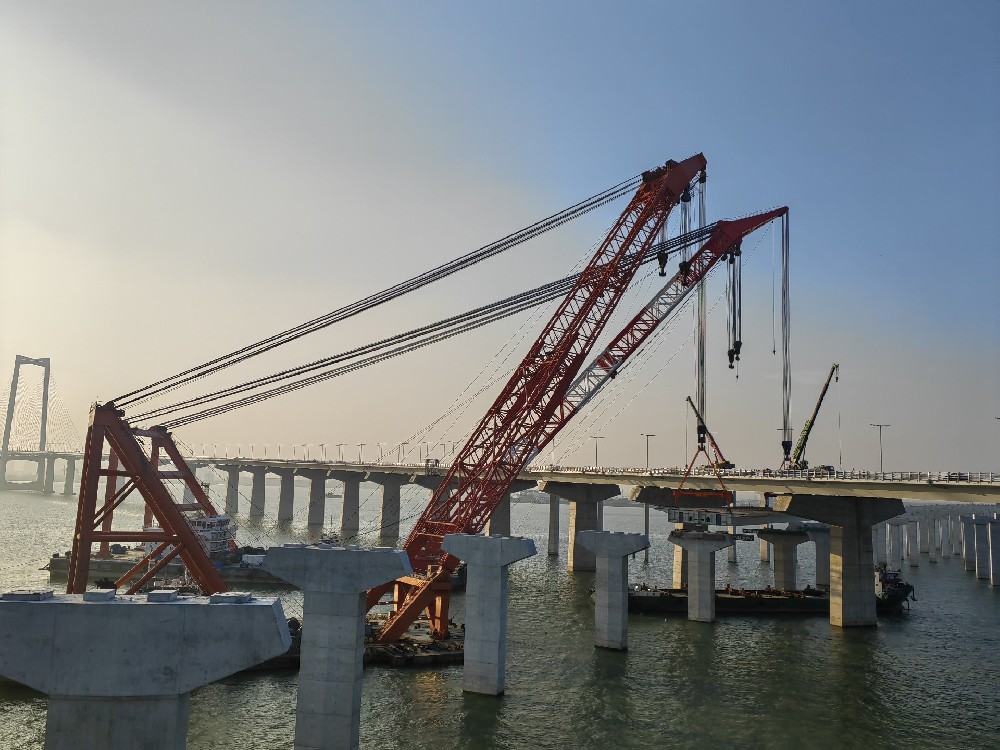 深中隧道1000T箱梁吊裝