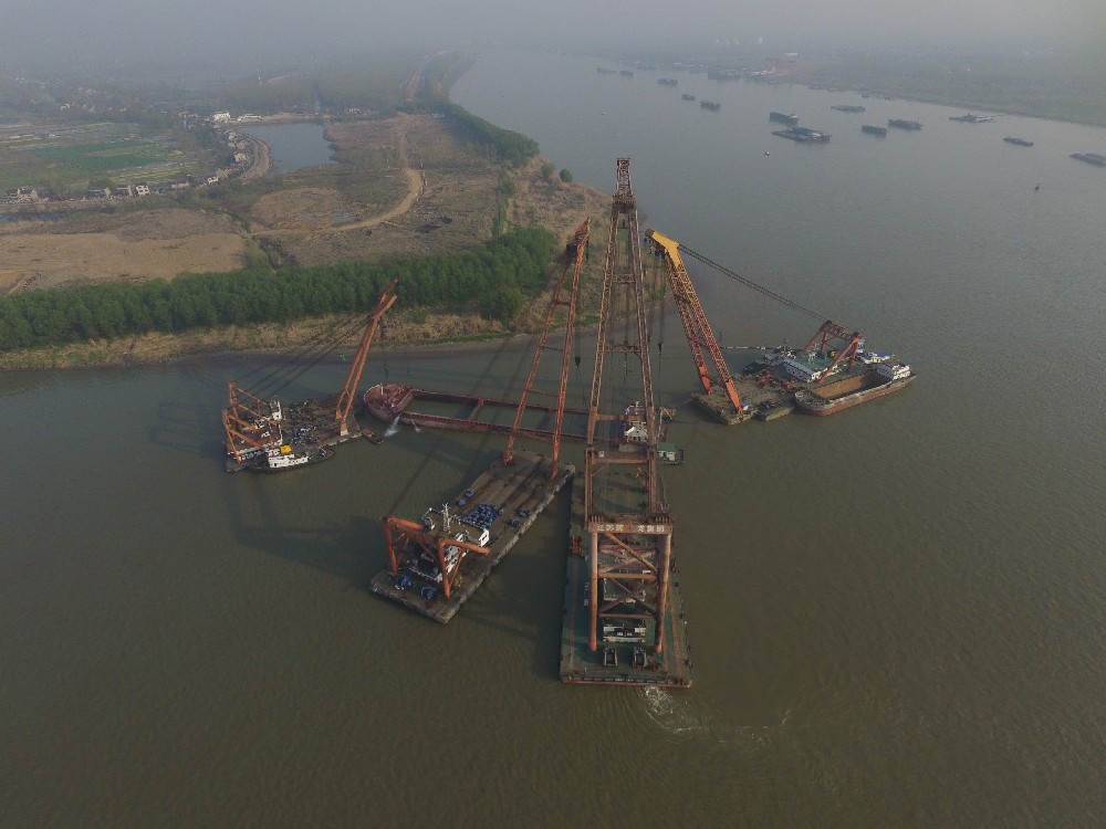 萬(wàn)噸貨輪“寧高鵬2368”打撈