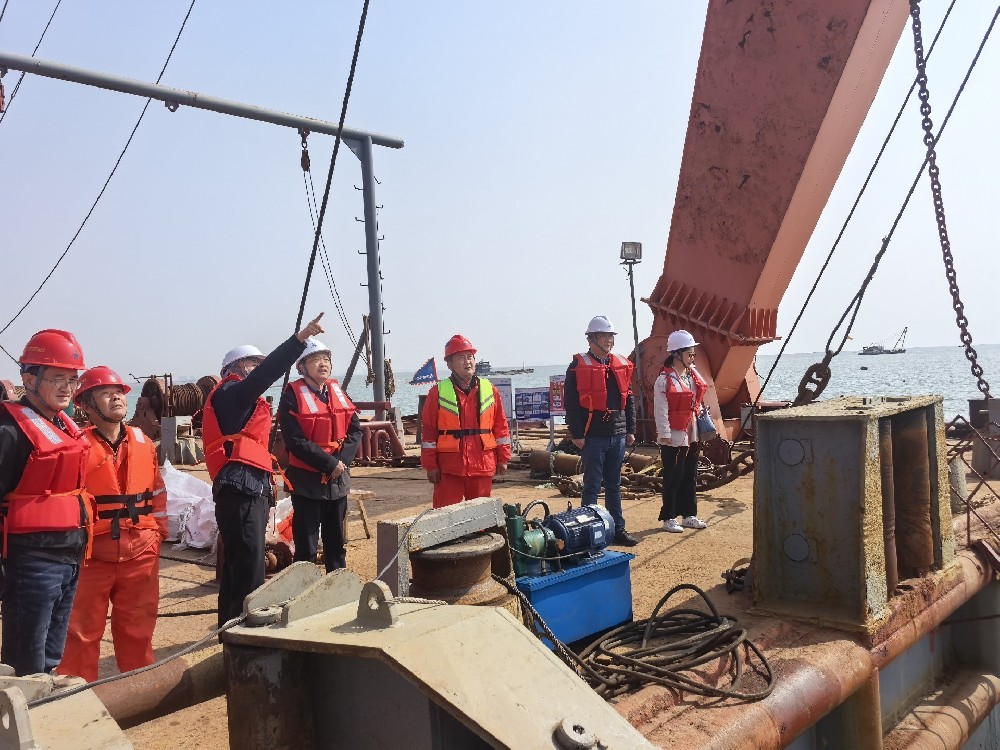 江蘇蛟龍領(lǐng)導(dǎo)一行深入海陽(yáng)項(xiàng)目部，助力項(xiàng)目高質(zhì)量發(fā)展