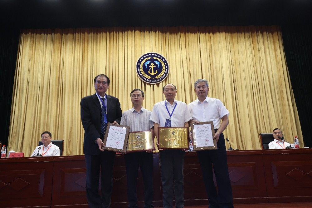 中國潛水救撈行業(yè)協(xié)會換屆大會暨第四屆第一次會員代表大會召開，我司被協(xié)會授予“感謝狀”、當(dāng)選為副理事長單位